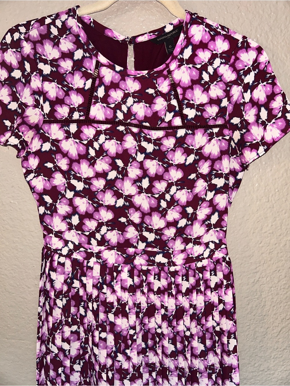 Women’s Banana Republic Purple Floral Pleated Fit & Flare Dress Size 0